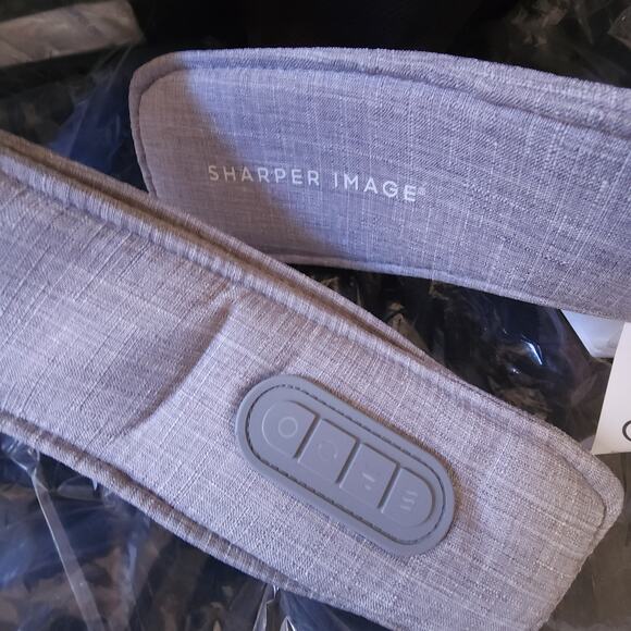 Sharper Image Realtouch Massage Wireless Neck and Back Shiatsu with Heat - Picture 9 of 13